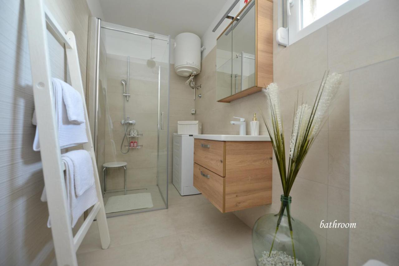 Apartman Lola Zadar Exterior foto